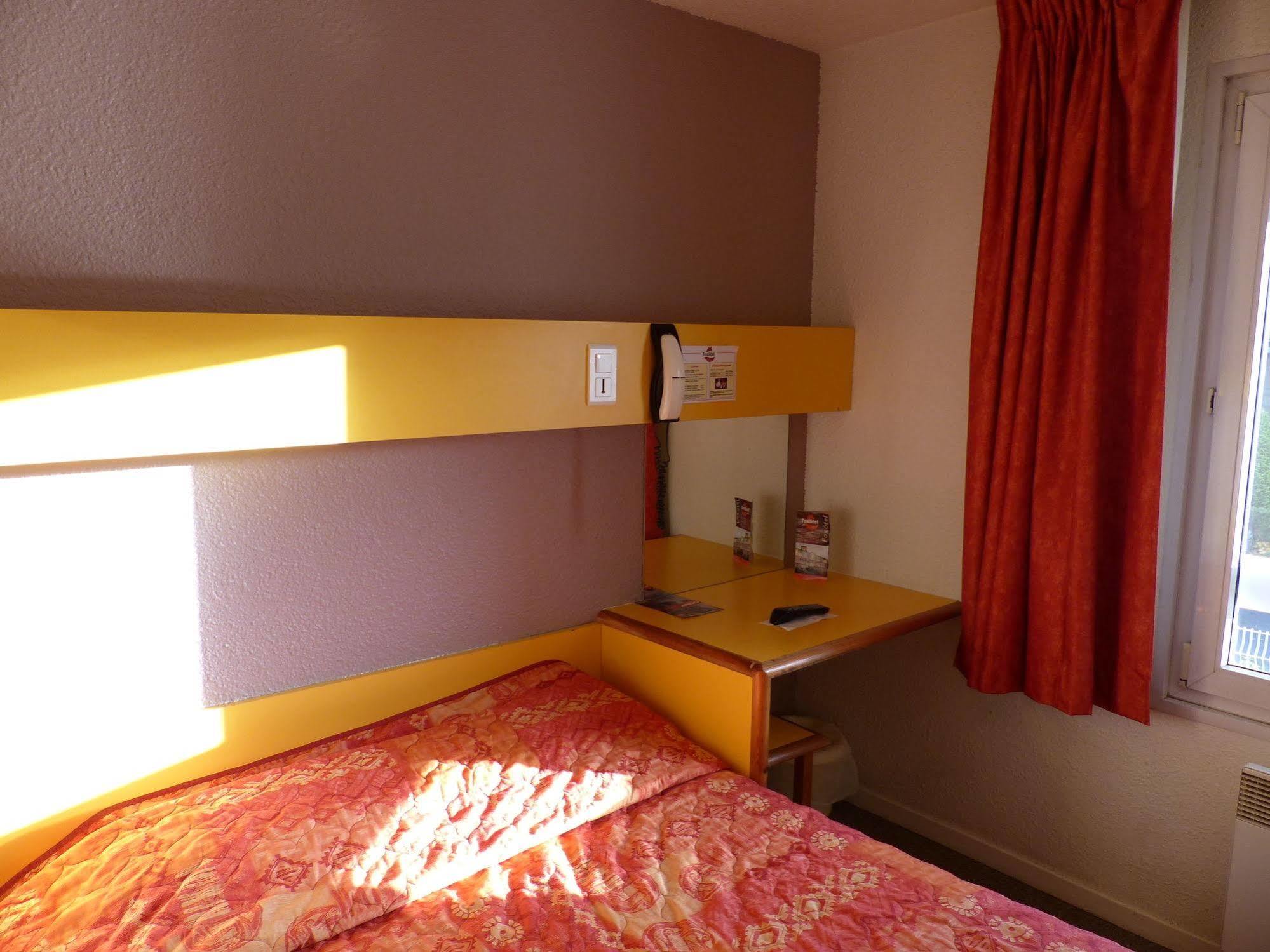 The Originals Access, Hotel Moustache, Seclin Zewnętrze zdjęcie